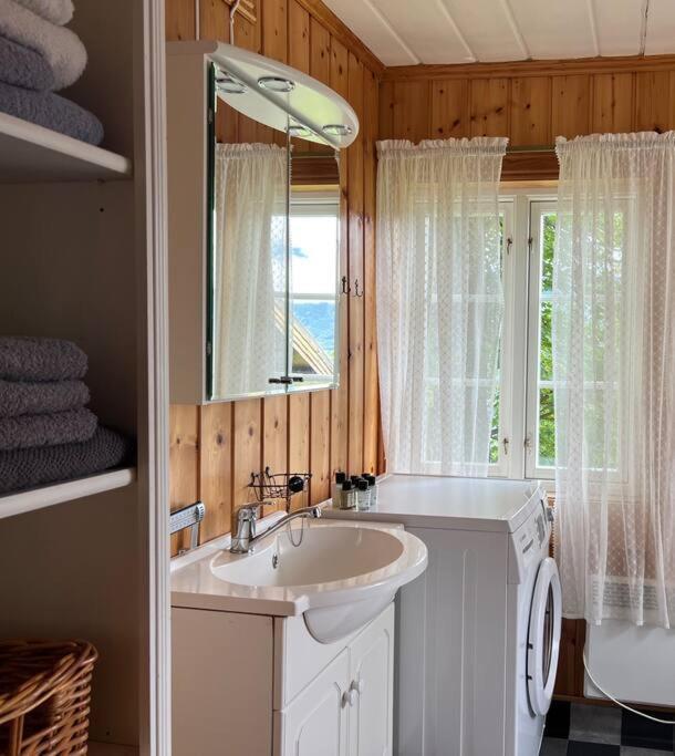 « Sofly Cottage », Le Charme Pur Noresund Exterior photo